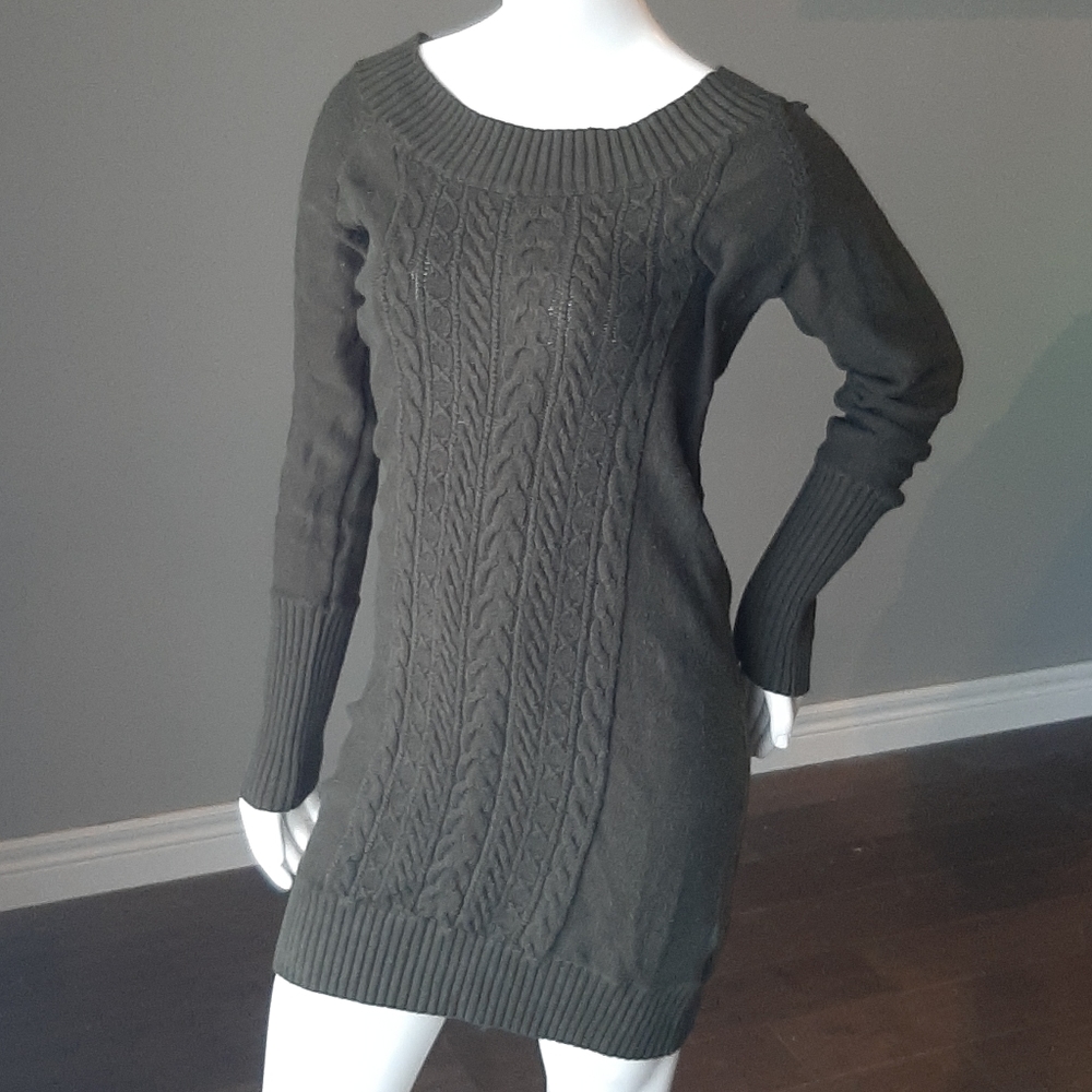 Le chateau sweater dress